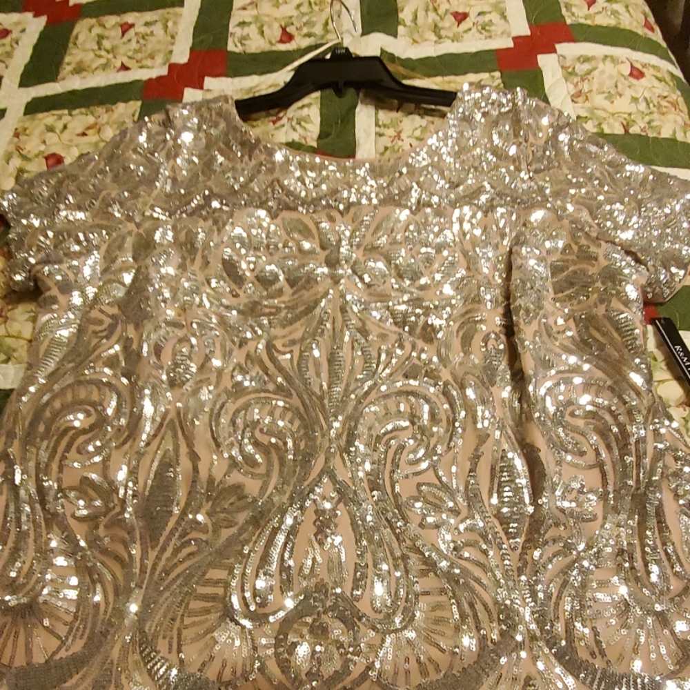DRESS - Picture 5 of 7